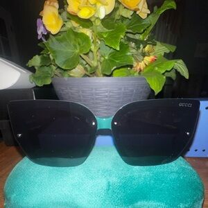 GG Women's Oversized Black Lens Sunglasses with Teal Bridge
